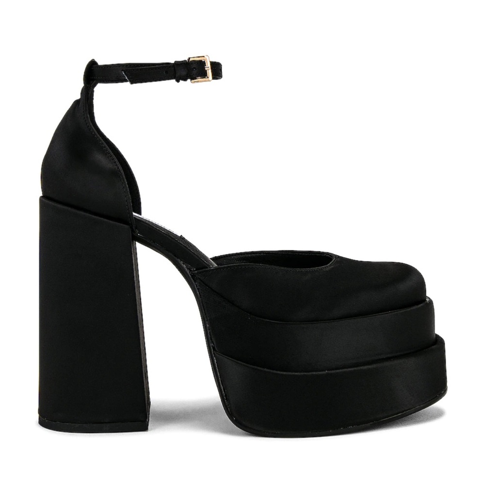 Steve Madden Charlize Platform 🖤